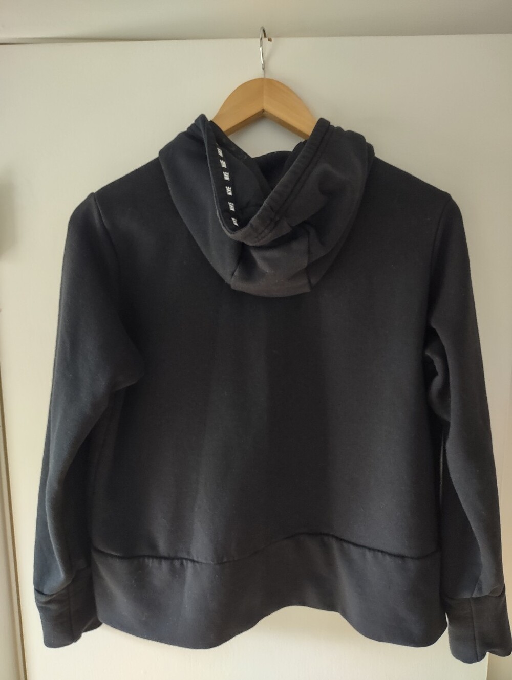 Nike Dri-FIT Women’s L Black Full Zip Hoodie Jacket Athletic Running Training - Picture 2 of 8
